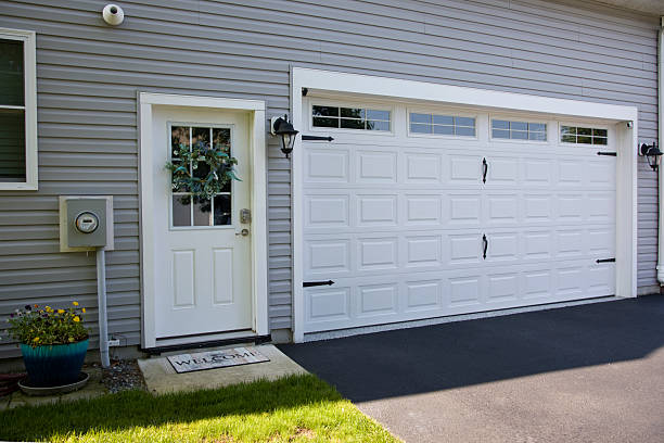 24/7 Emergency Garage Door Panel Replacement experts in Thomaston, GA